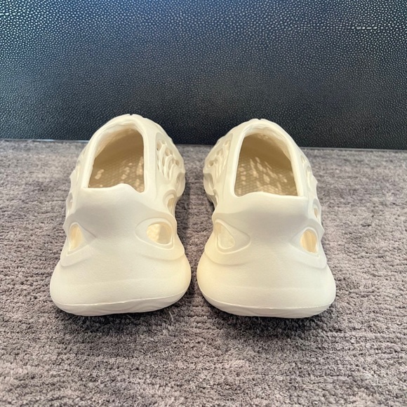 adidas gazelle silver green womens adidas Yeezy Foam RNNR Ararat main image 0